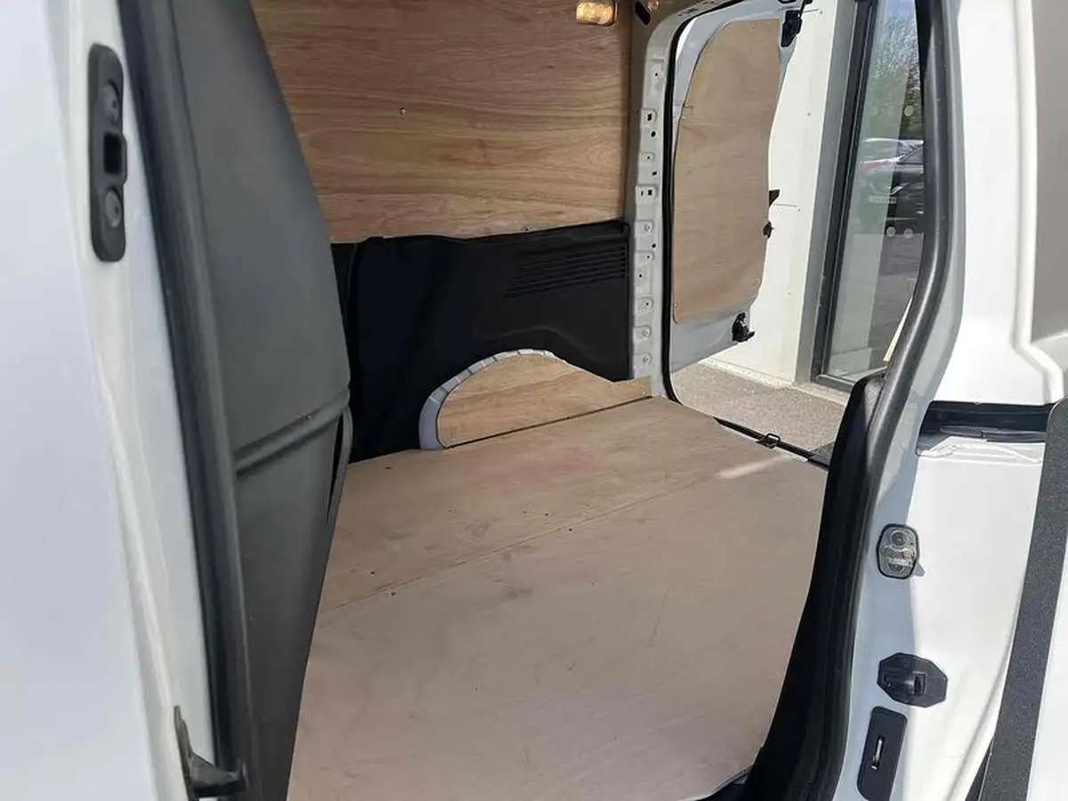 2019-citroen-berlingo-15bluehdi-650-enterprise-big-35