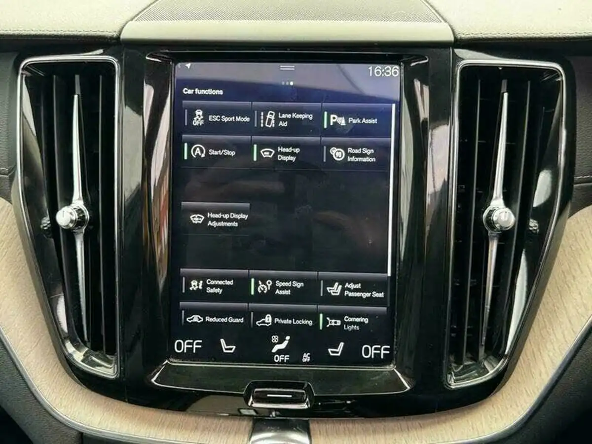 2018-volvo-xc60-20td-d4-inscription-pro-4x4-geartronic-big-71
