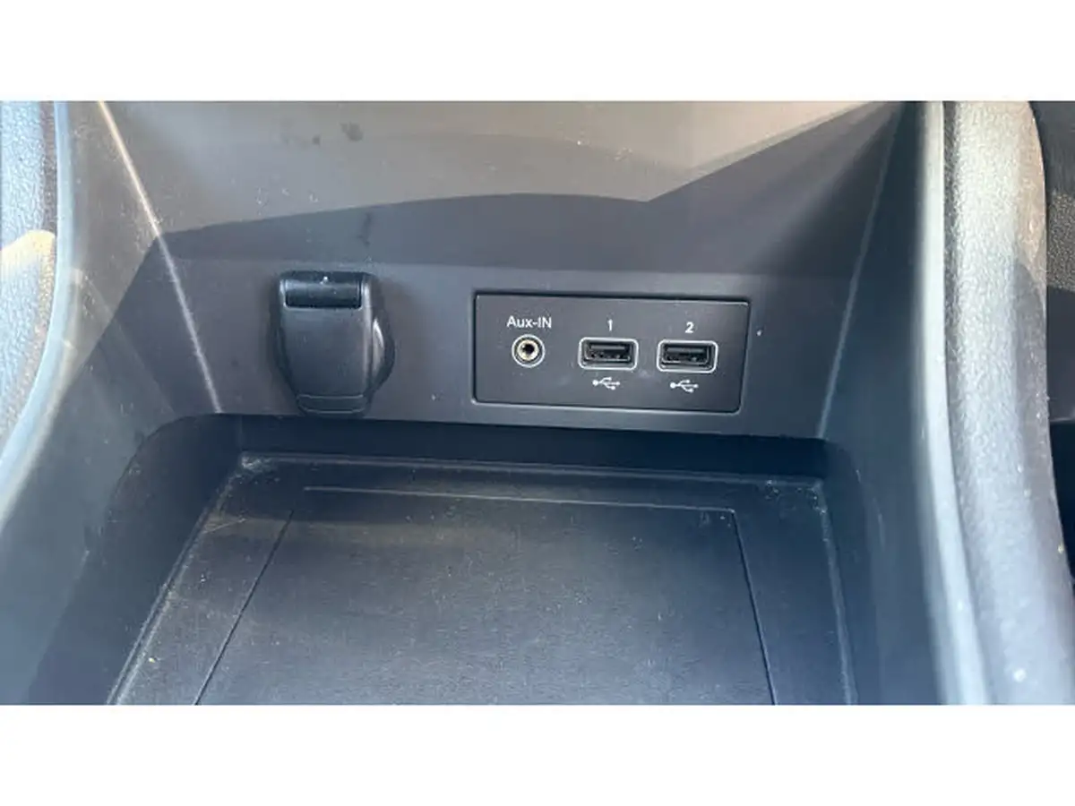 2022-renault-captur-13-tce-iconic-edition-edc-auto-big-26
