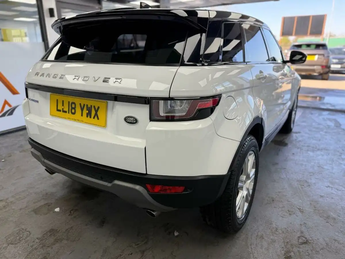 2018-land-rover-range-rover-evoque-20ed4-se-tech-hatchback-5d-big-4