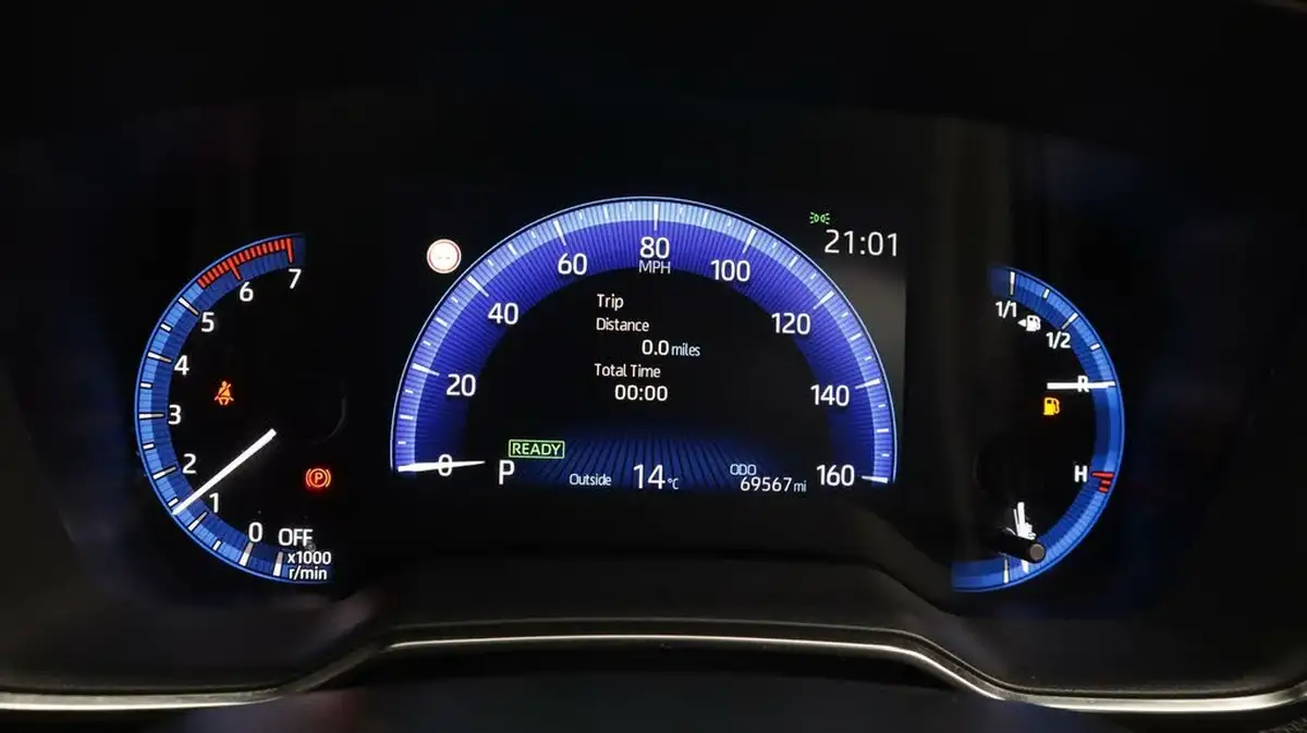 2021-toyota-corolla-18-vvt-i-design-trk-hatchback-5d-big-10