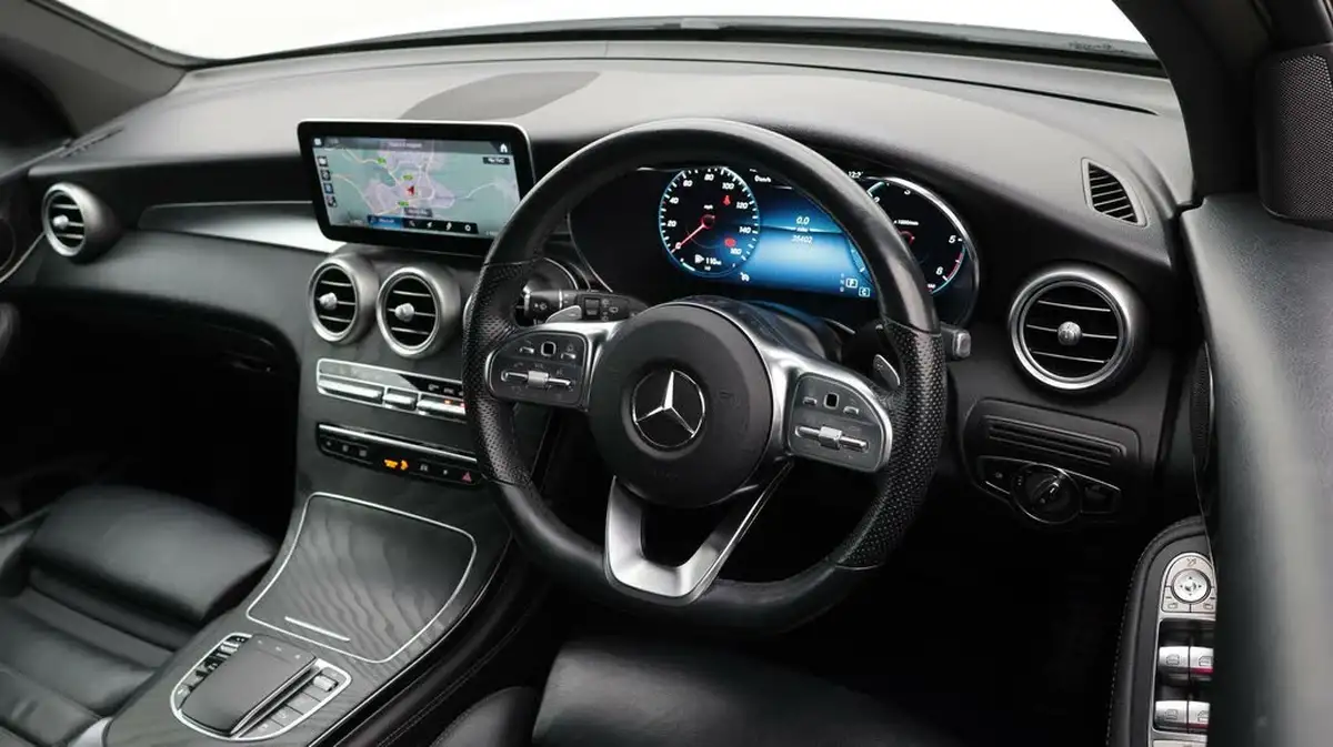 2019-mercedes-benz-glc-class-20d-glc220d-amg-line-premium-station-wagon-5d-big-9