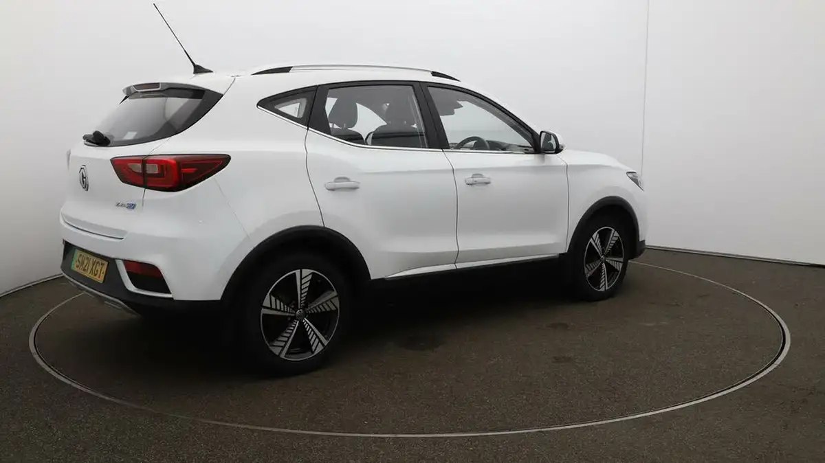 2021-mg-zs-suv-e-exclusive-ev-big-46