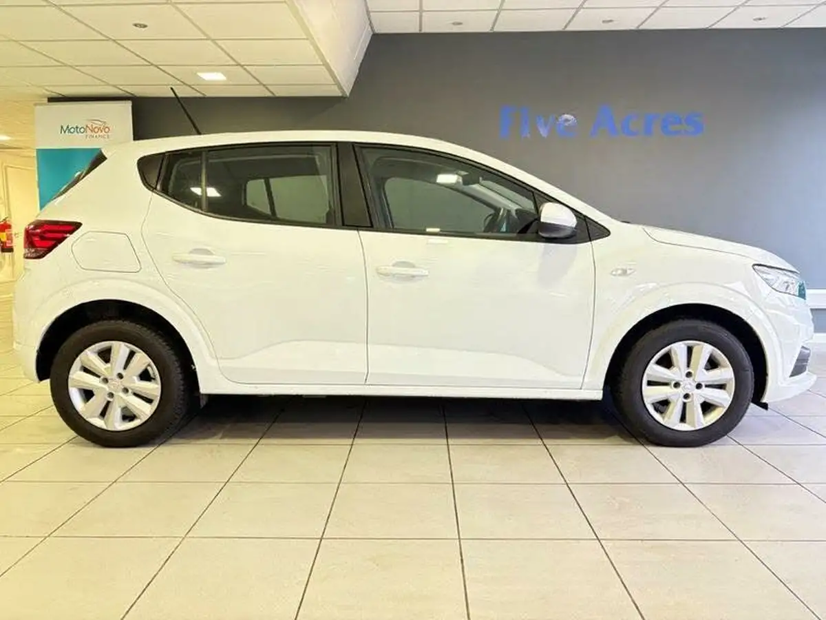2022-dacia-sandero-10-tce-comfort-90bhp-big-2