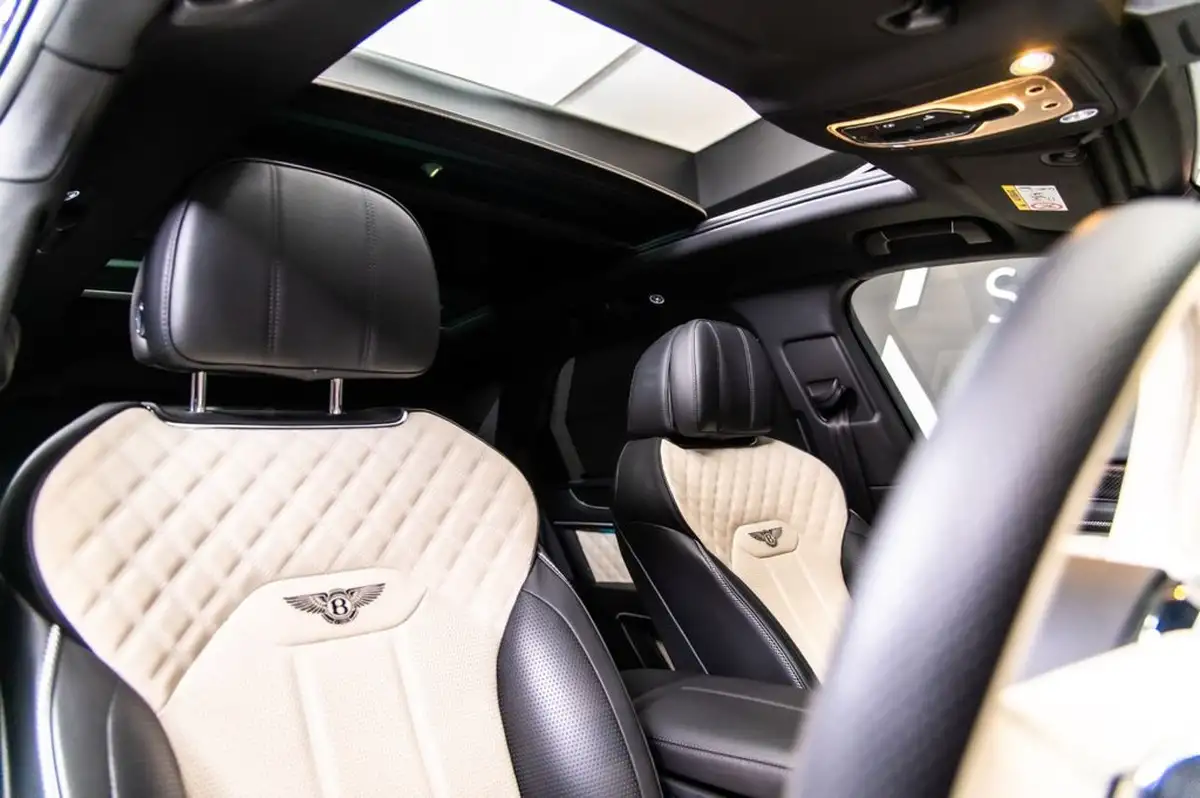 2023-bentley-bentayga-30-hybrid-big-2