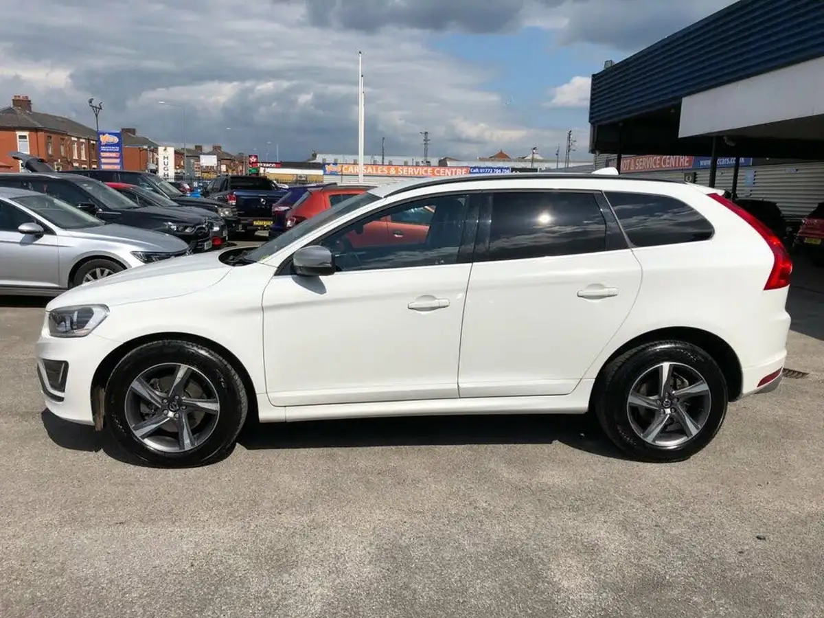 2014-volvo-xc60-24td-d5-r-design-215bhp-geartronic-big-7