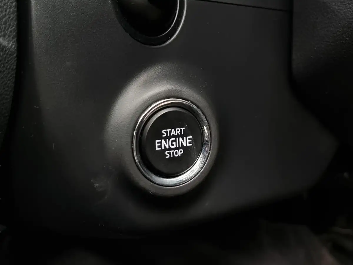 2020-skoda-octavia-20tdi-se-technology-115ps-scr-estate-big-15