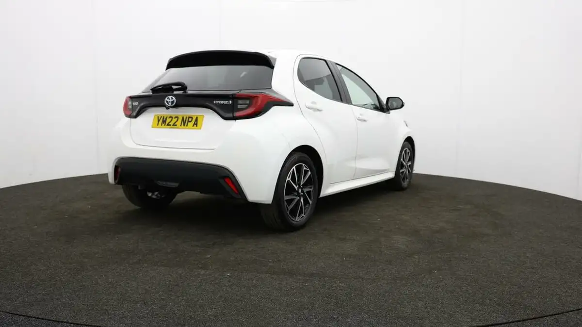 2022-toyota-yaris-15-vvt-i-design-big-76