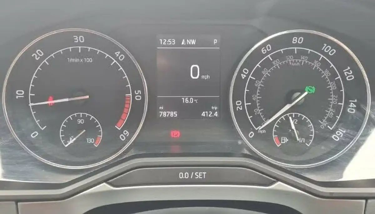 2018-skoda-superb-20tdi-scr-se-technology-estate-dsg-big-3