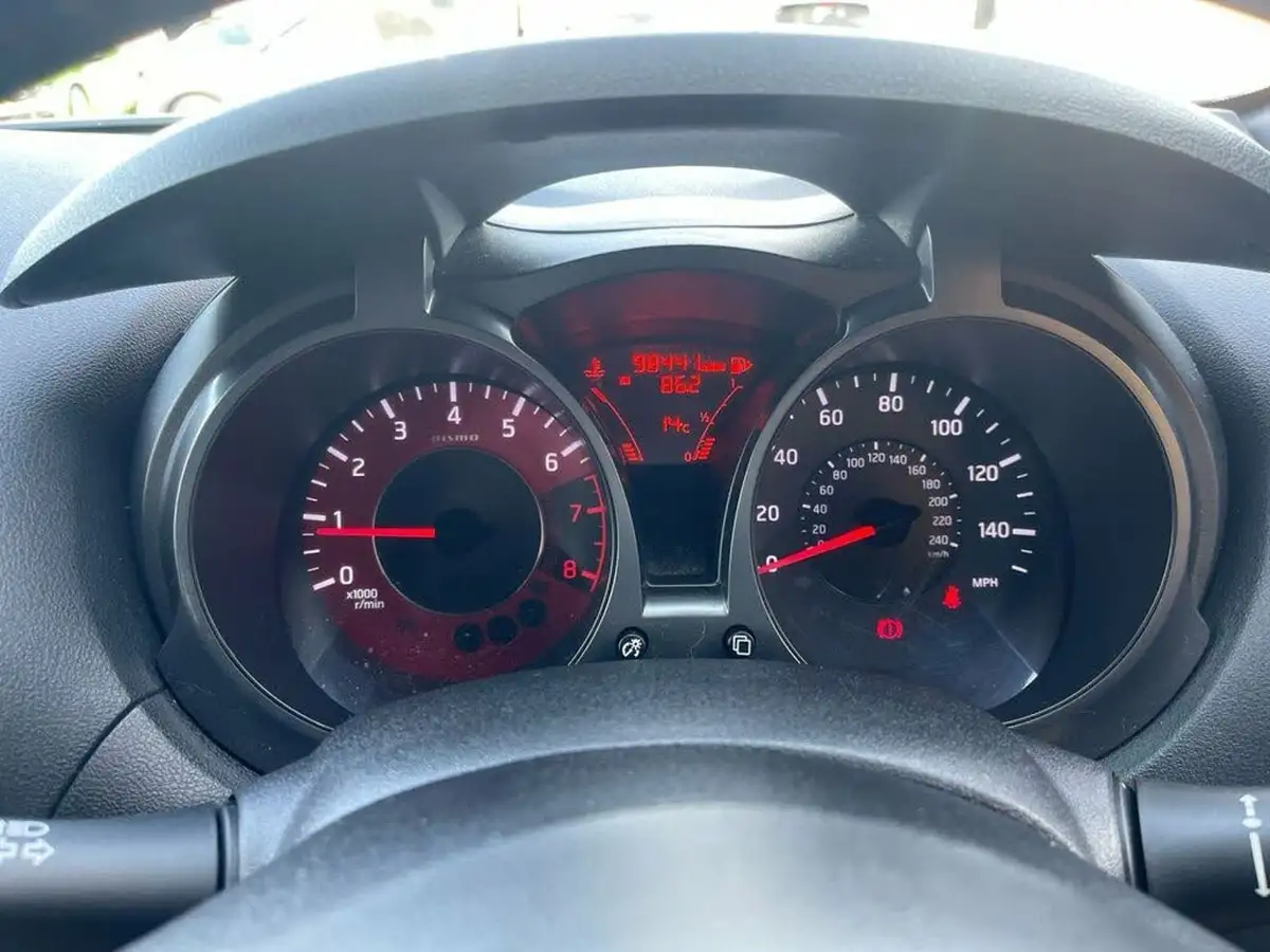 2014-nissan-juke-16-nismo-big-5