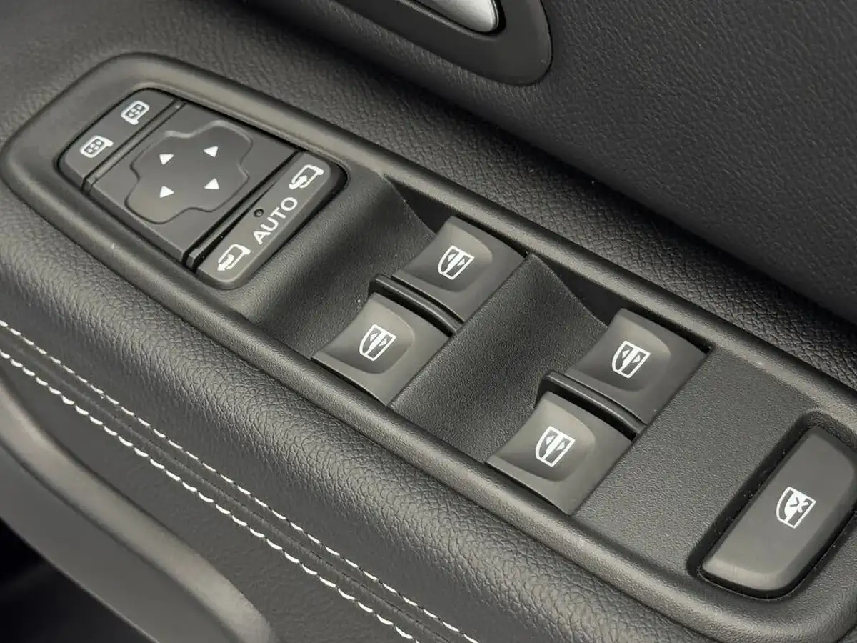 2024-dacia-duster-09-tce-journey-big-18