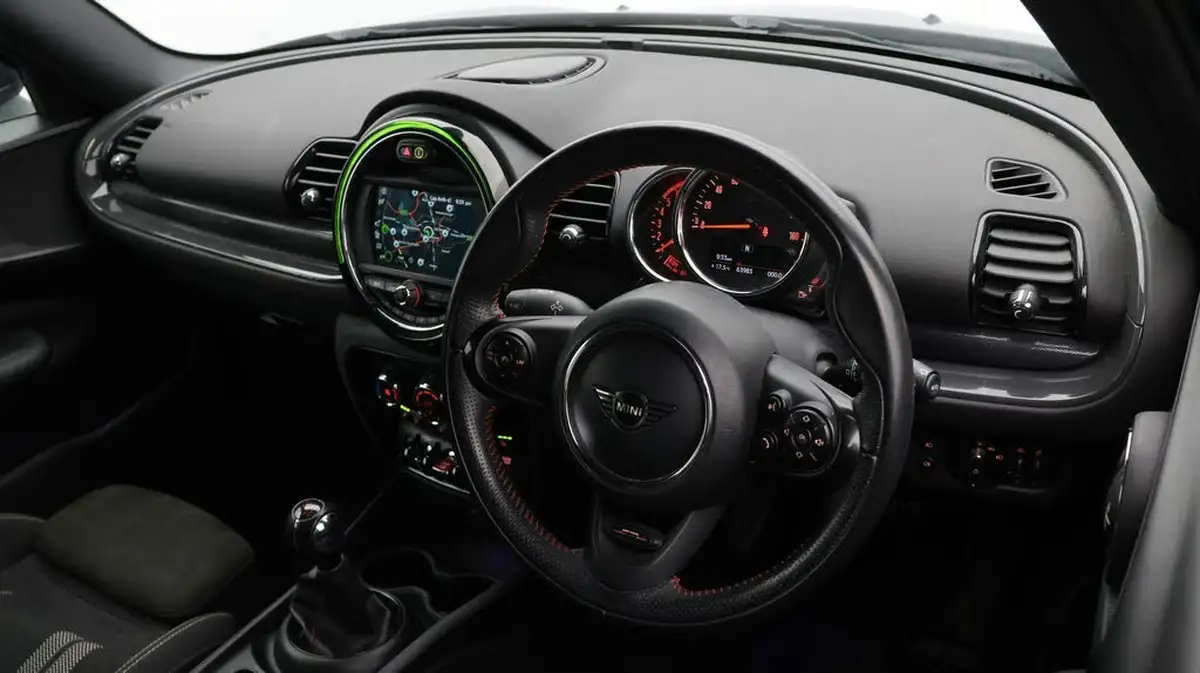 2019-mini-clubman-20td-cooper-d-sport-big-9