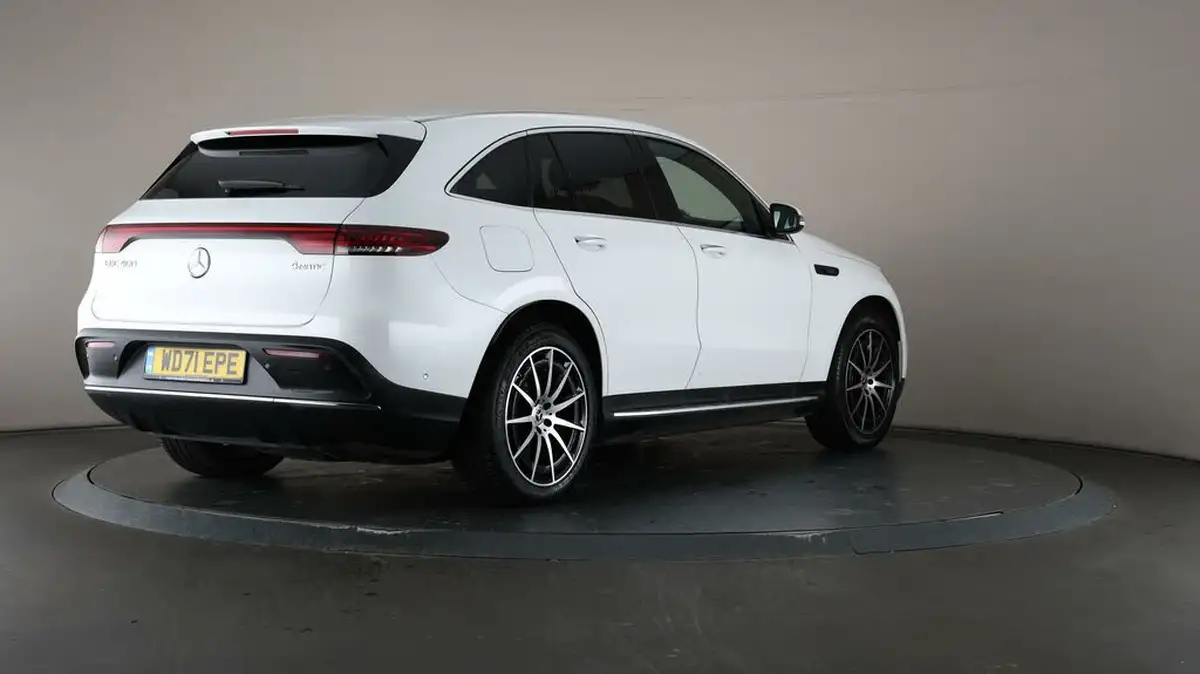 2022-mercedes-benz-eqc-e-eqc-400-amg-line-big-61