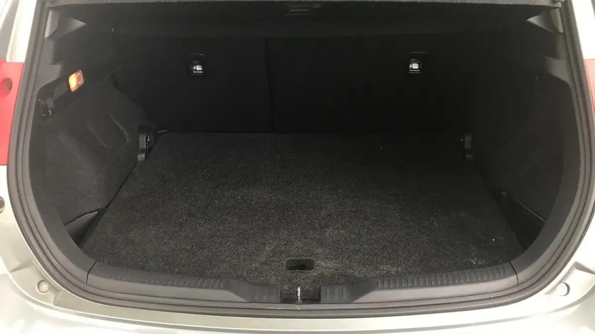 2015-toyota-auris-133-vvt-i-icon-ss-hatchback-big-13