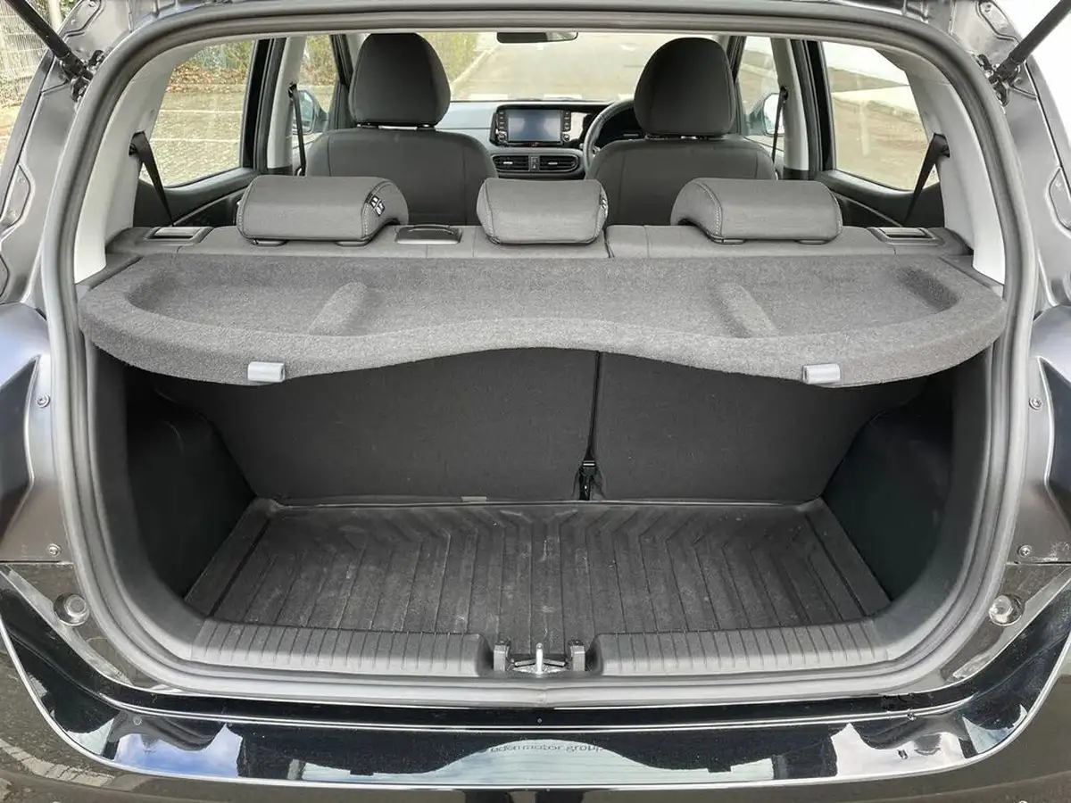 2024-hyundai-i10-12-advance-79ps-auto-big-11