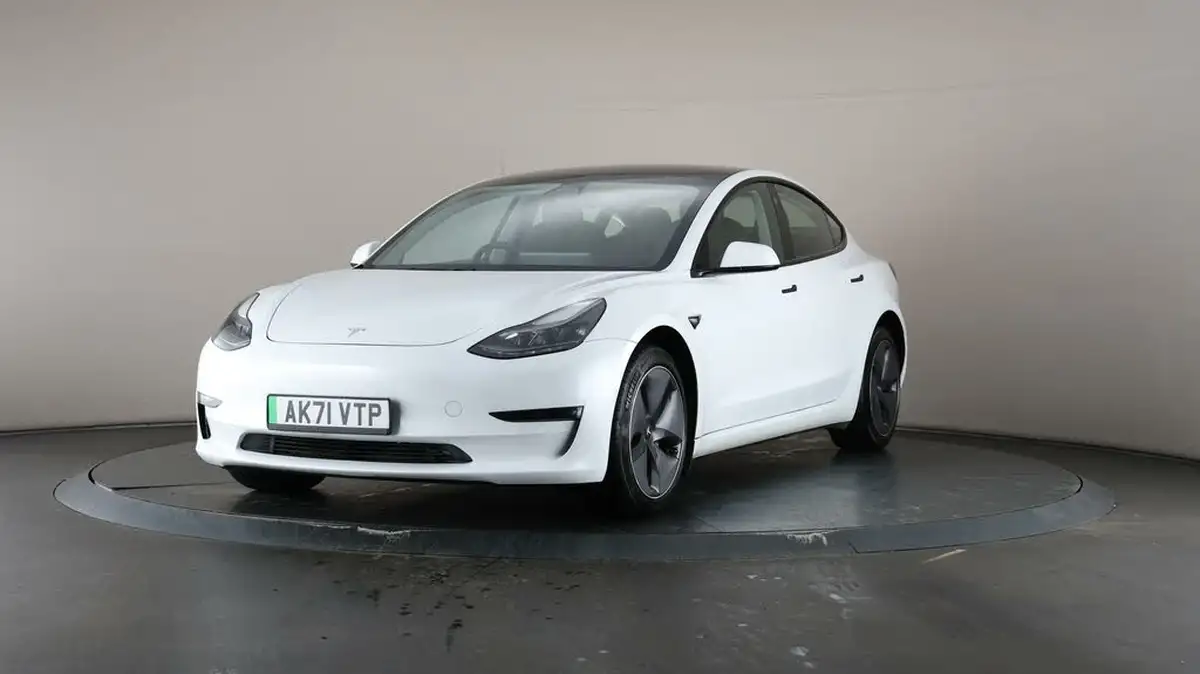 2021-tesla-model-3-e-long-range-awd-big-37