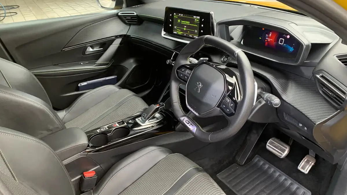 2020-peugeot-208-12-puretech-gt-line-130bhp-eat8-big-10