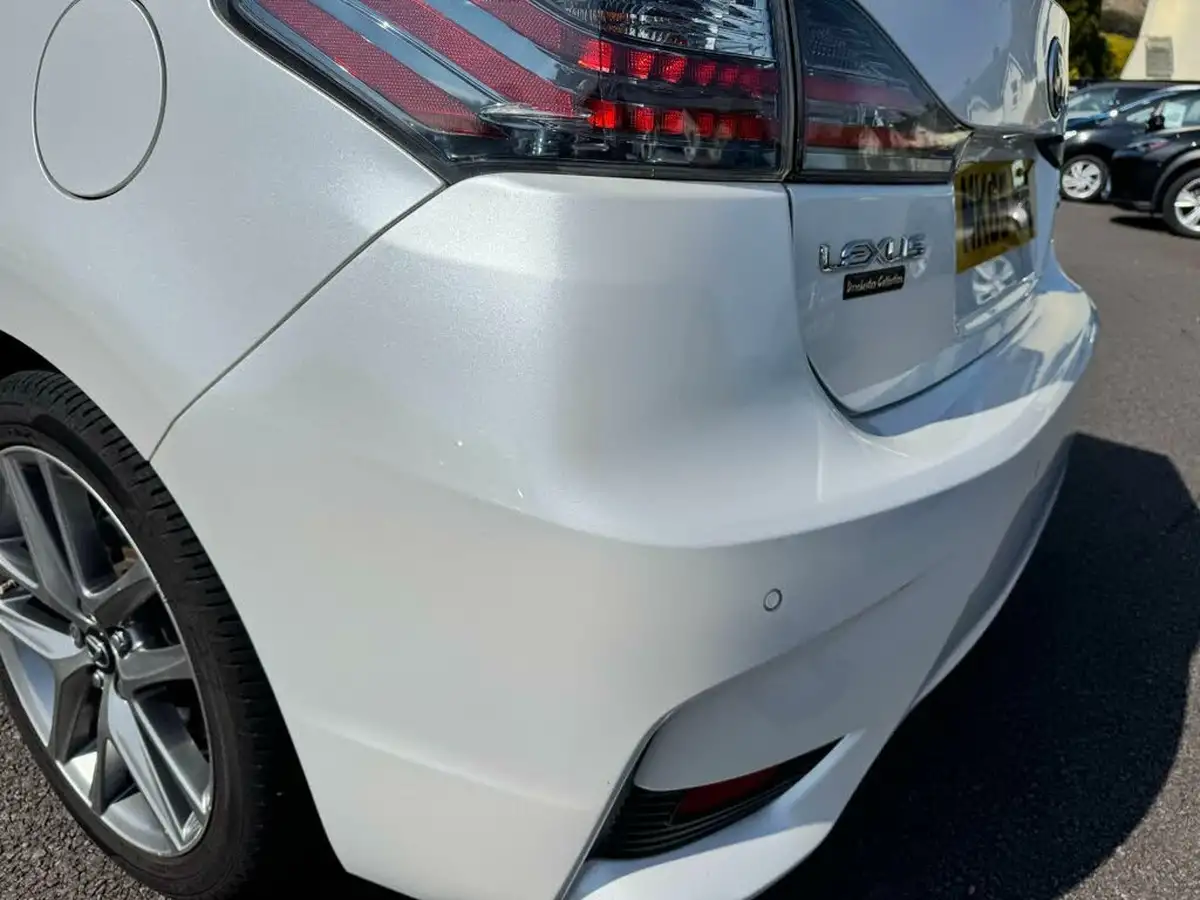 2015-lexus-ct-200h-18-advance-plus-big-28