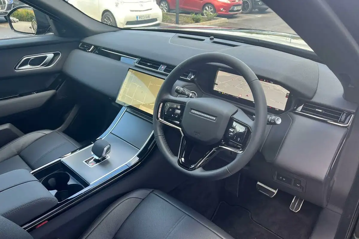 2024-land-rover-range-rover-velar-20-d200-dynamic-se-big-31