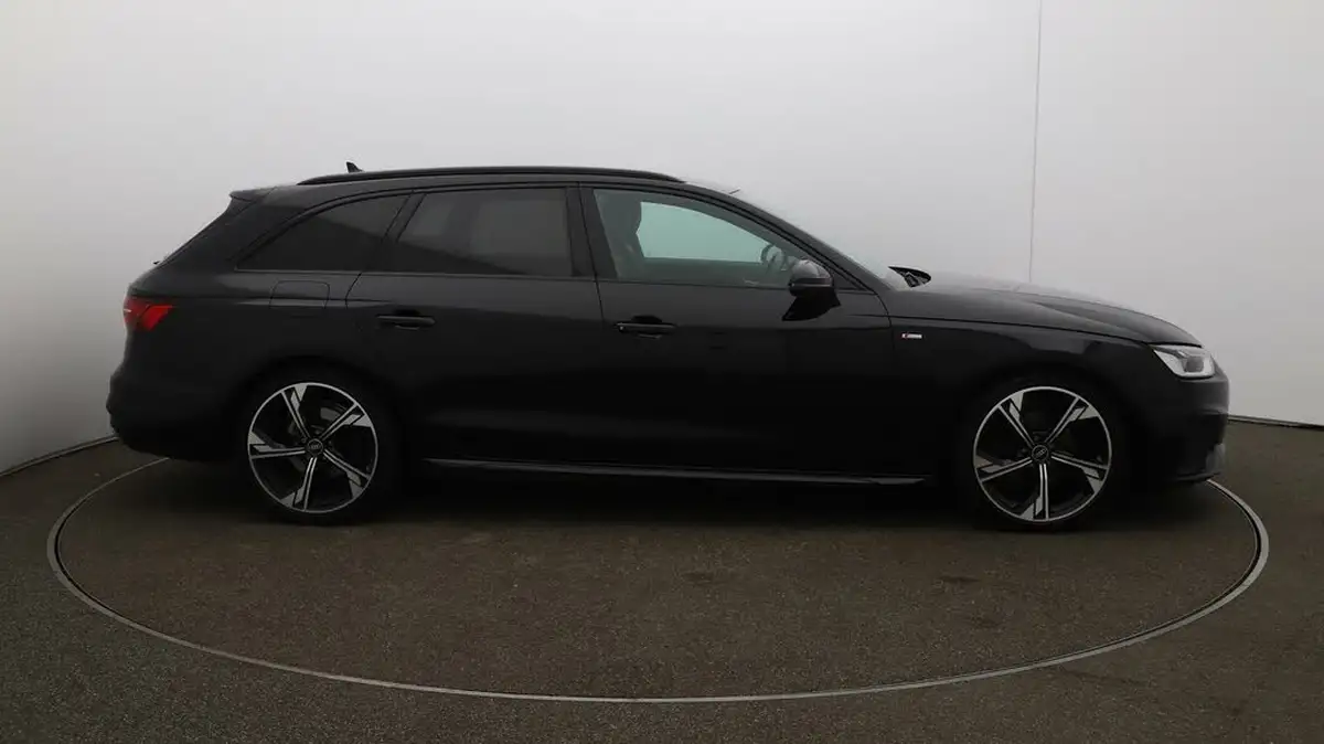2022-audi-a4-avant-20-35-tfsi-black-edition-s-tronic-big-42