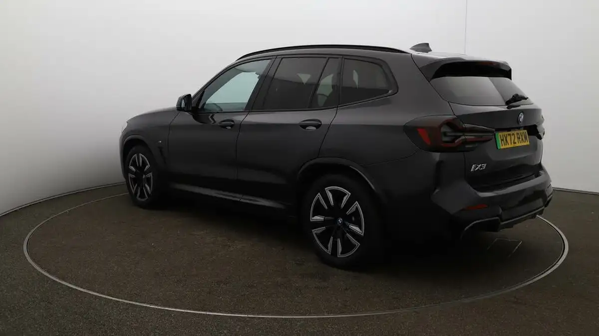2022-bmw-ix3-e-m-sport-big-57