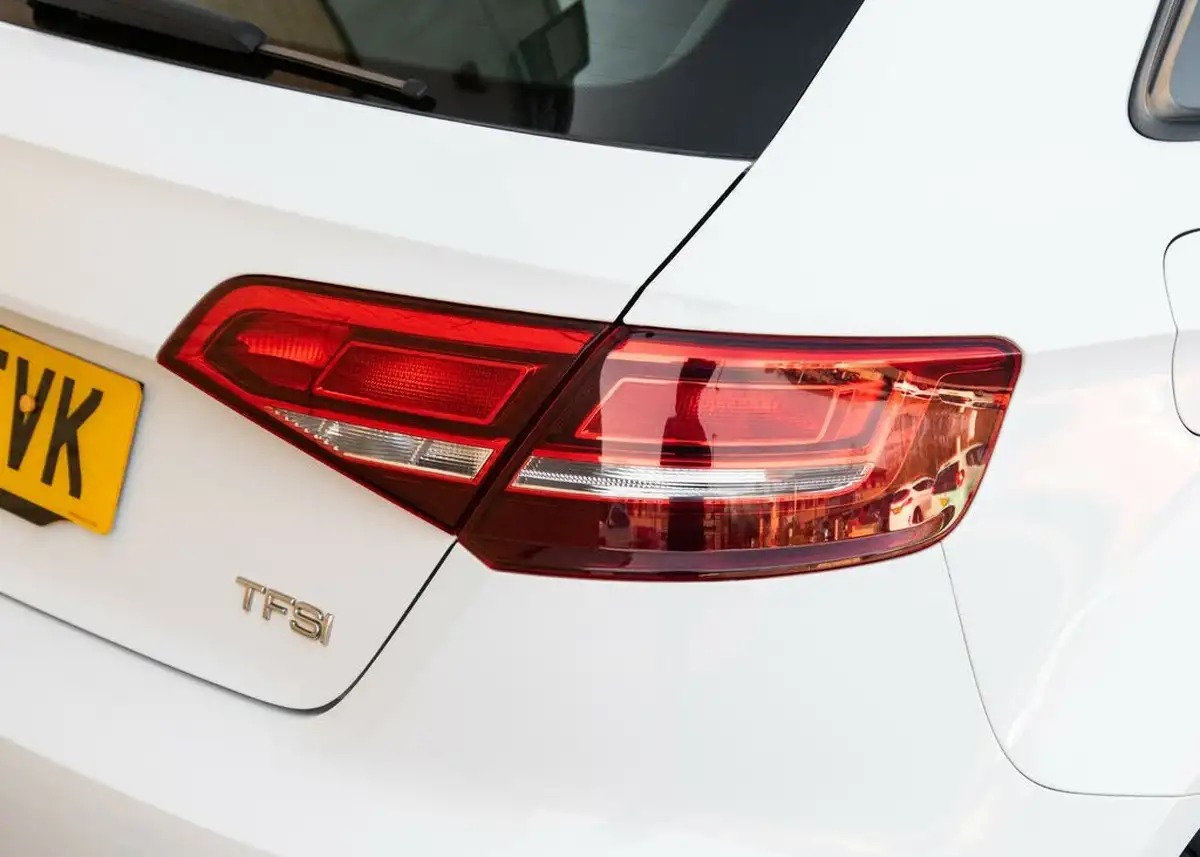 2017-audi-a3-10-tfsi-se-sportback-5d-big-9