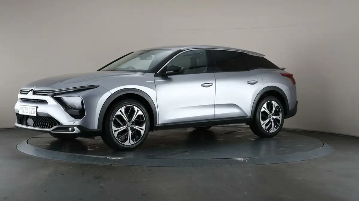 2022-citroen-c5-x-12-puretech-sense-plus-big-32