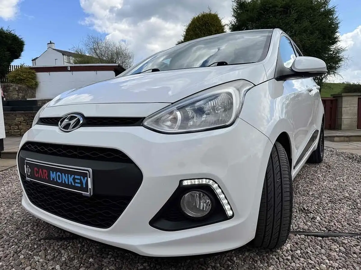 2014-hyundai-i10-12-premium-big-19