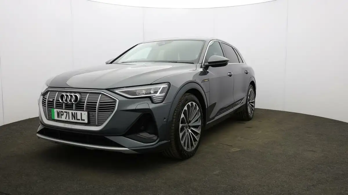 2021-audi-e-tron-50e-s-line-station-wagon-big-32