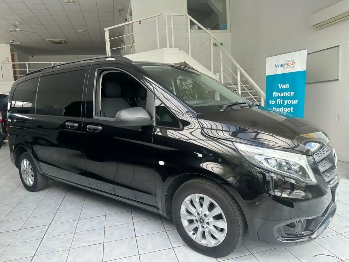 2015-mercedes-benz-vito-21cdi-tourer-select-114-bluetec-compact-big-35