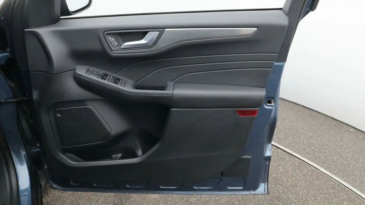 2022-ford-kuga-15-titanium-edition-big-15