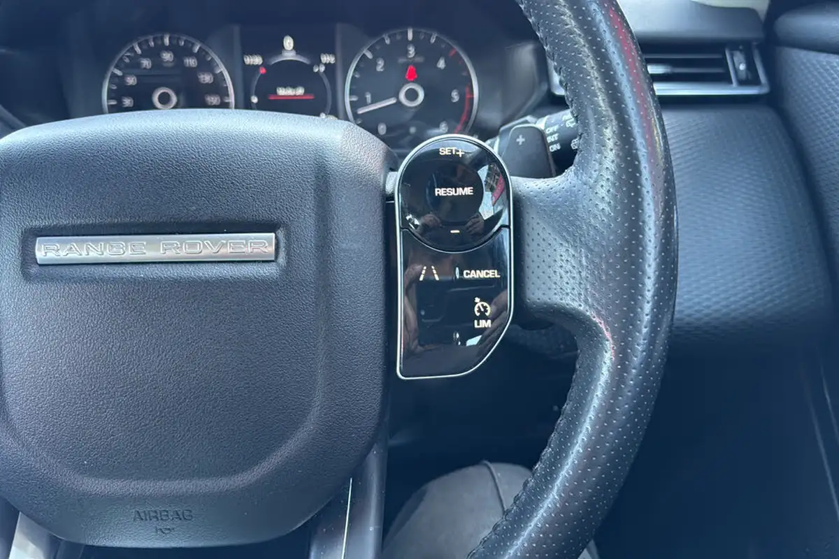 2018-land-rover-range-rover-velar-30-d300-s-ss-big-16
