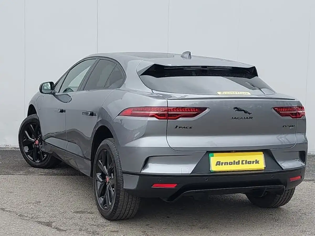 2021-jaguar-i-pace-ev400-black-big-1