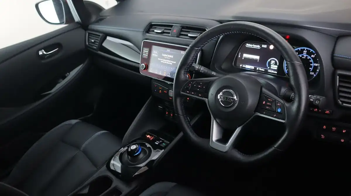 2022-nissan-leaf-e-tekna-big-9