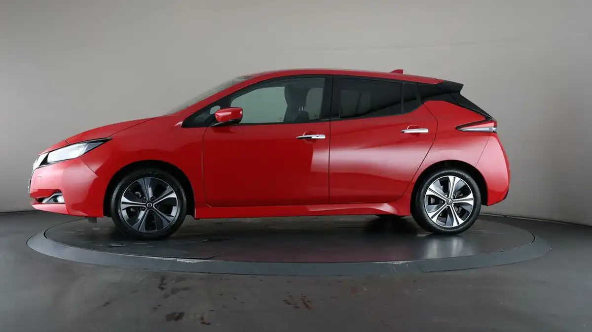 2022-nissan-leaf-e-tekna-big-30