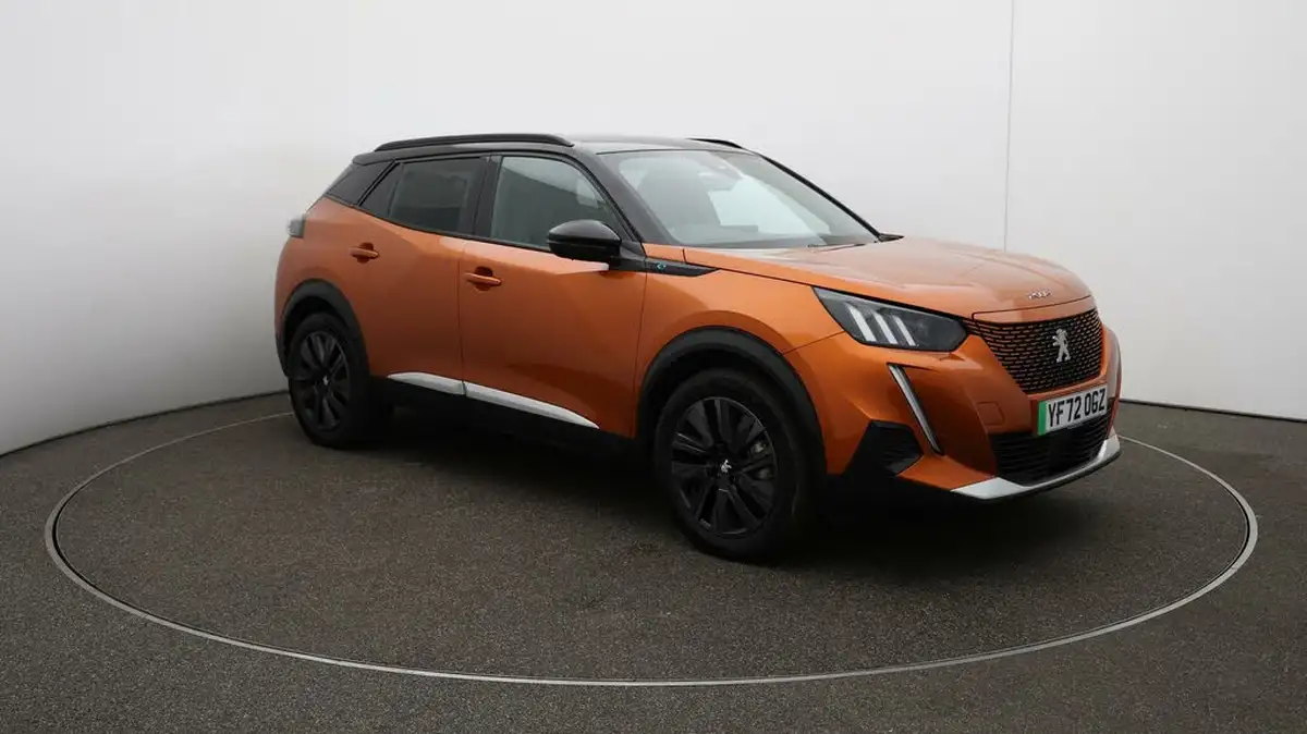 2022-peugeot-2008-suv-e-gt-premium-big-1