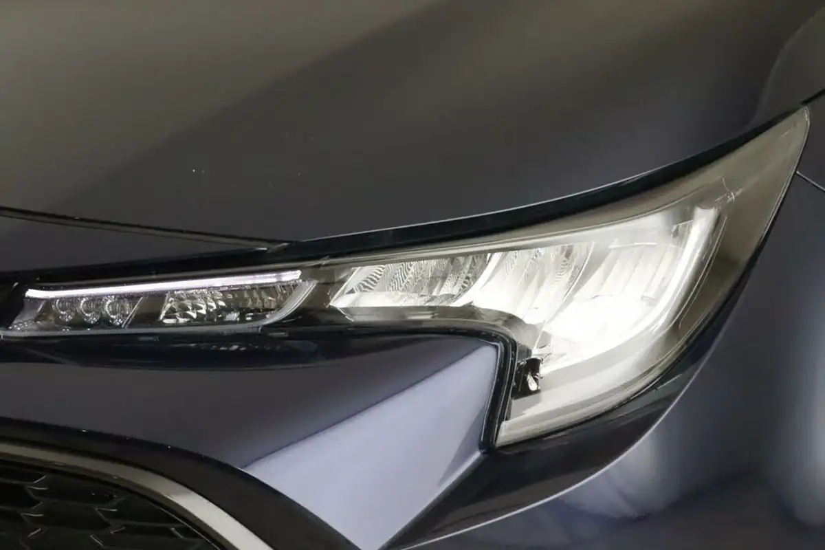 2021-toyota-corolla-18-vvt-i-icon-spare-wheel-touring-sports-5d-big-8
