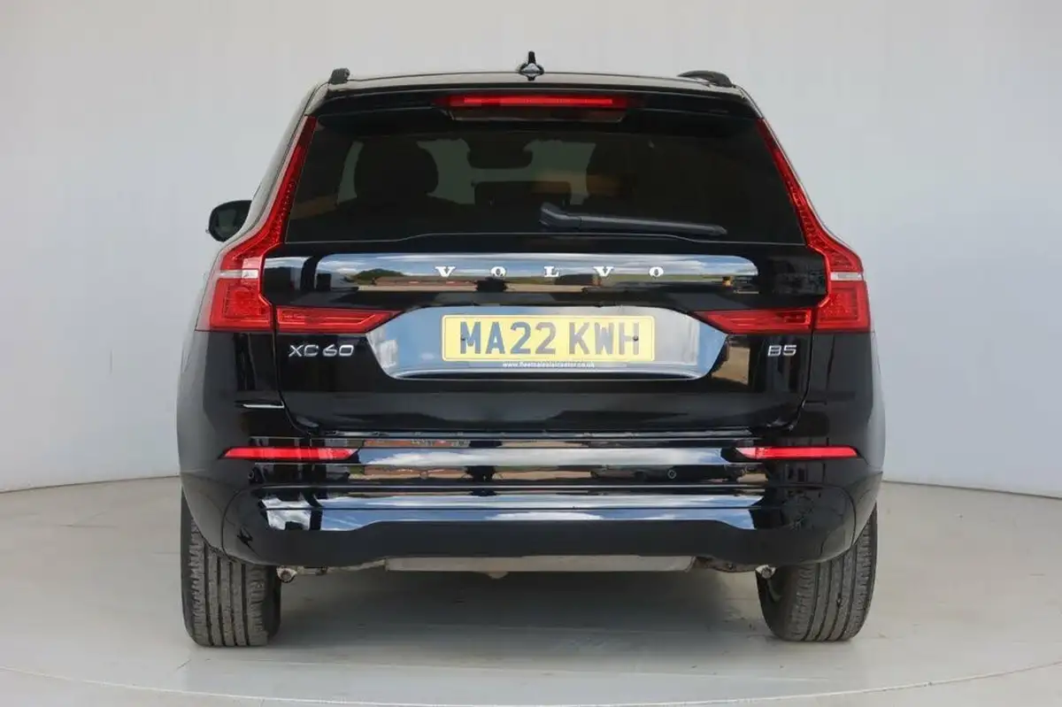 2021-volvo-xc60-20-b5-momentum-big-5