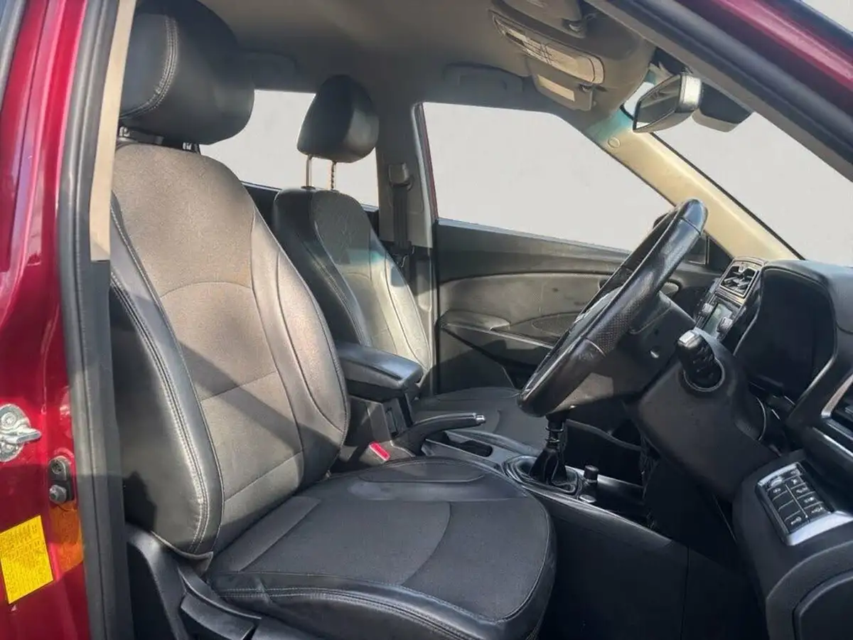 2022-kgm-ssangyong-tivoli-12-gdi-t-ventura-big-9