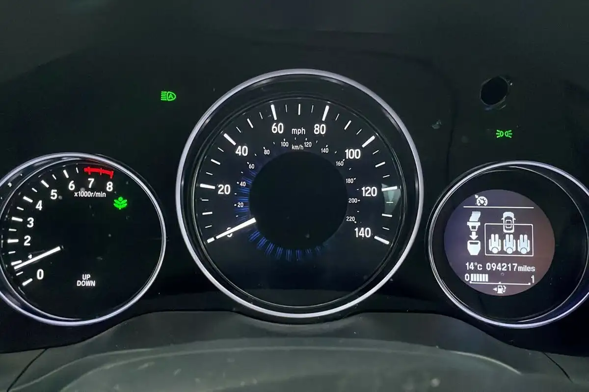 2017-honda-hr-v-15-i-vtec-se-navi-big-12