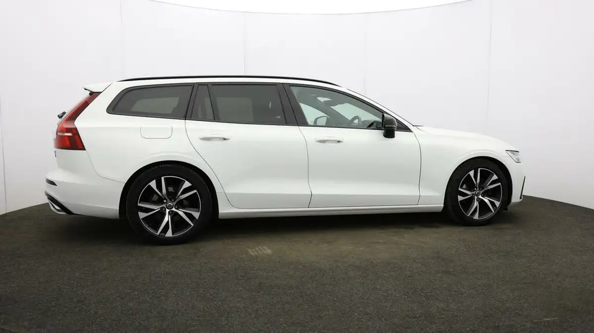 2022-volvo-v60-20-b3-r-design-161bhp-big-48