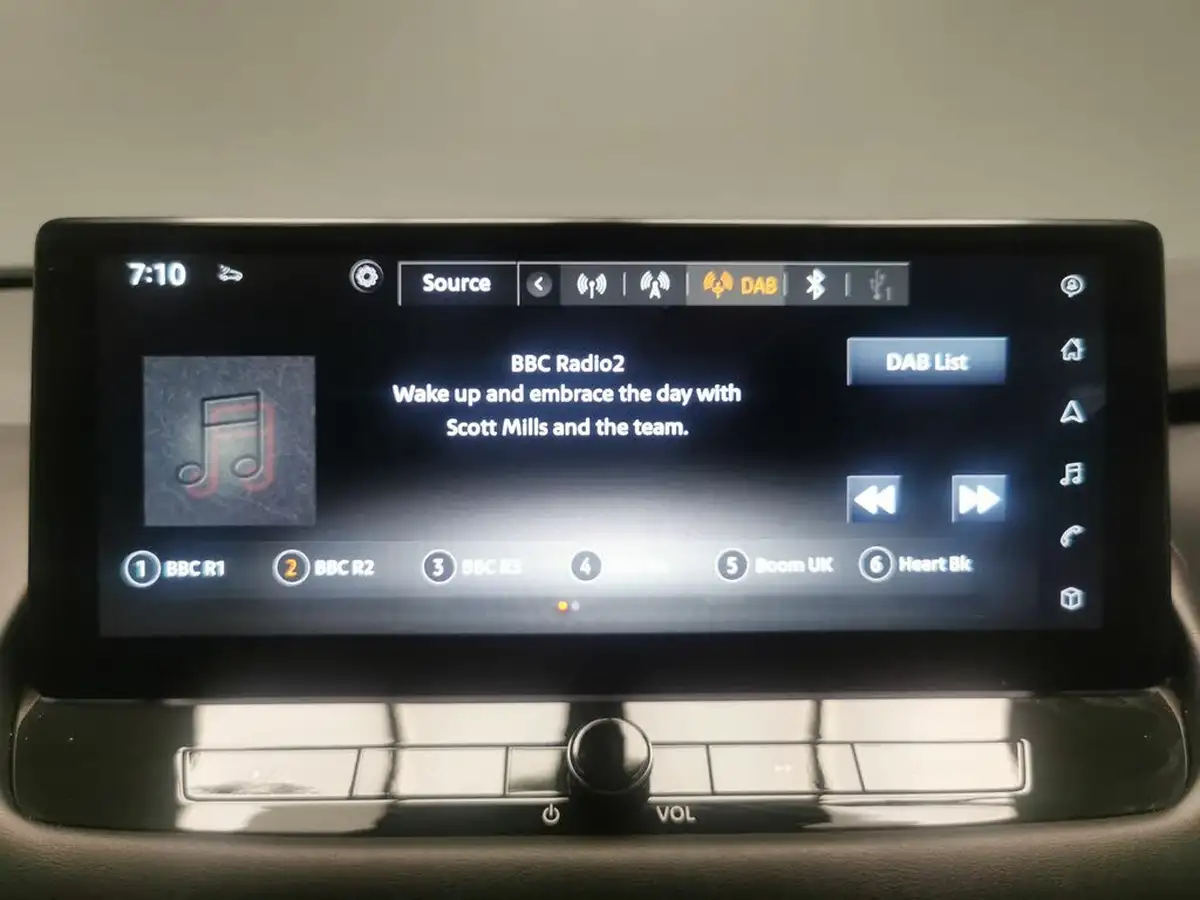 2022-nissan-qashqai-13-dig-t-n-connecta-140ps-big-8