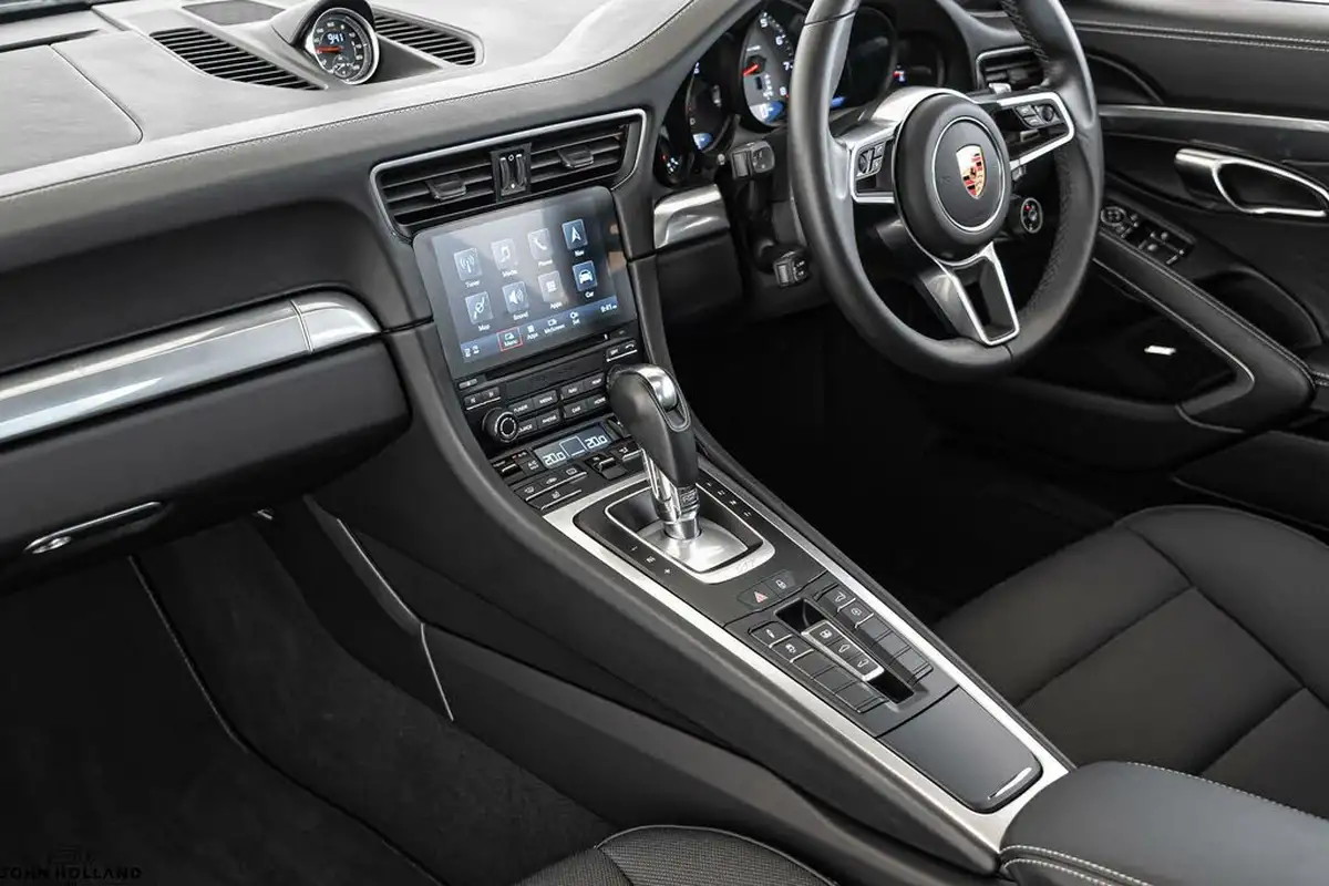 2018-porsche-911-30-carrera-4-s-420bhp-4-s-coupe-pdk-big-20