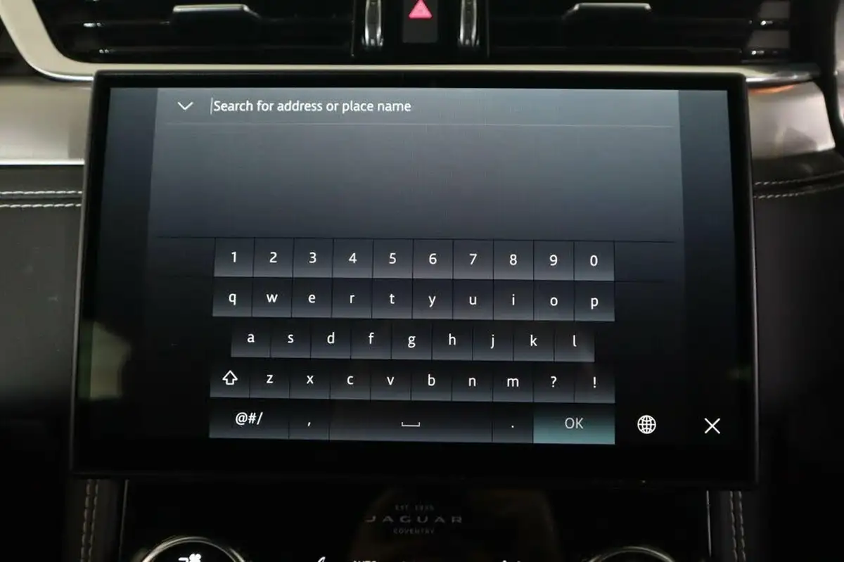 2021-jaguar-f-pace-20-p250-r-dynamic-s-big-28