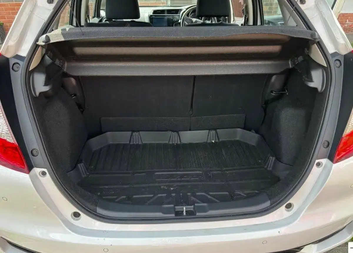 2019-honda-jazz-15-i-vtec-sport-cvt-big-7