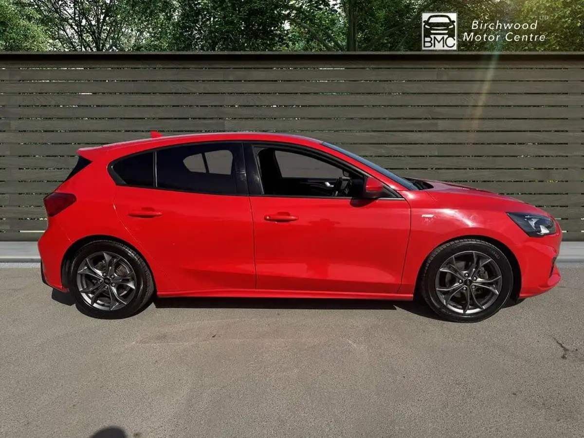 2019-ford-focus-10t-st-line-hatchback-big-7