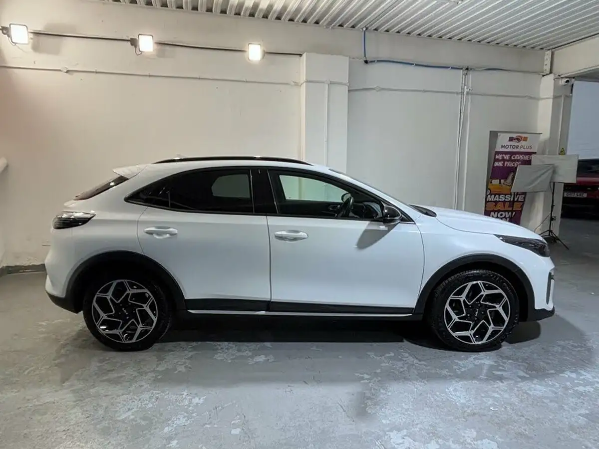 2023-kia-xceed-15-t-gdi-gt-line-158bhp-big-8