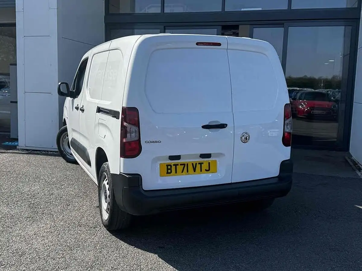 2021-vauxhall-combo-15cdti-dynamic-2300-100pseu6dt-l1h1-panel-big-8
