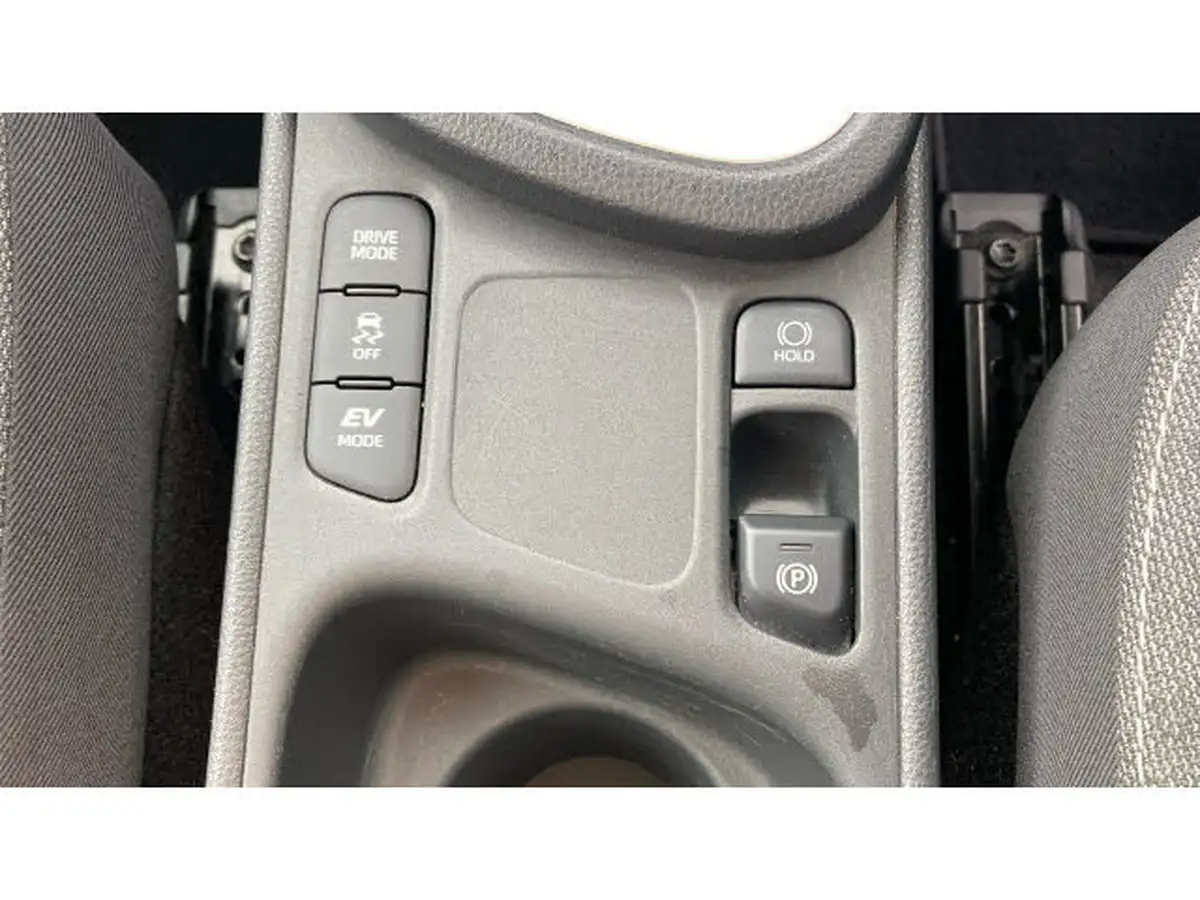 2022-toyota-yaris-cross-15-vvt-i-icon-big-25