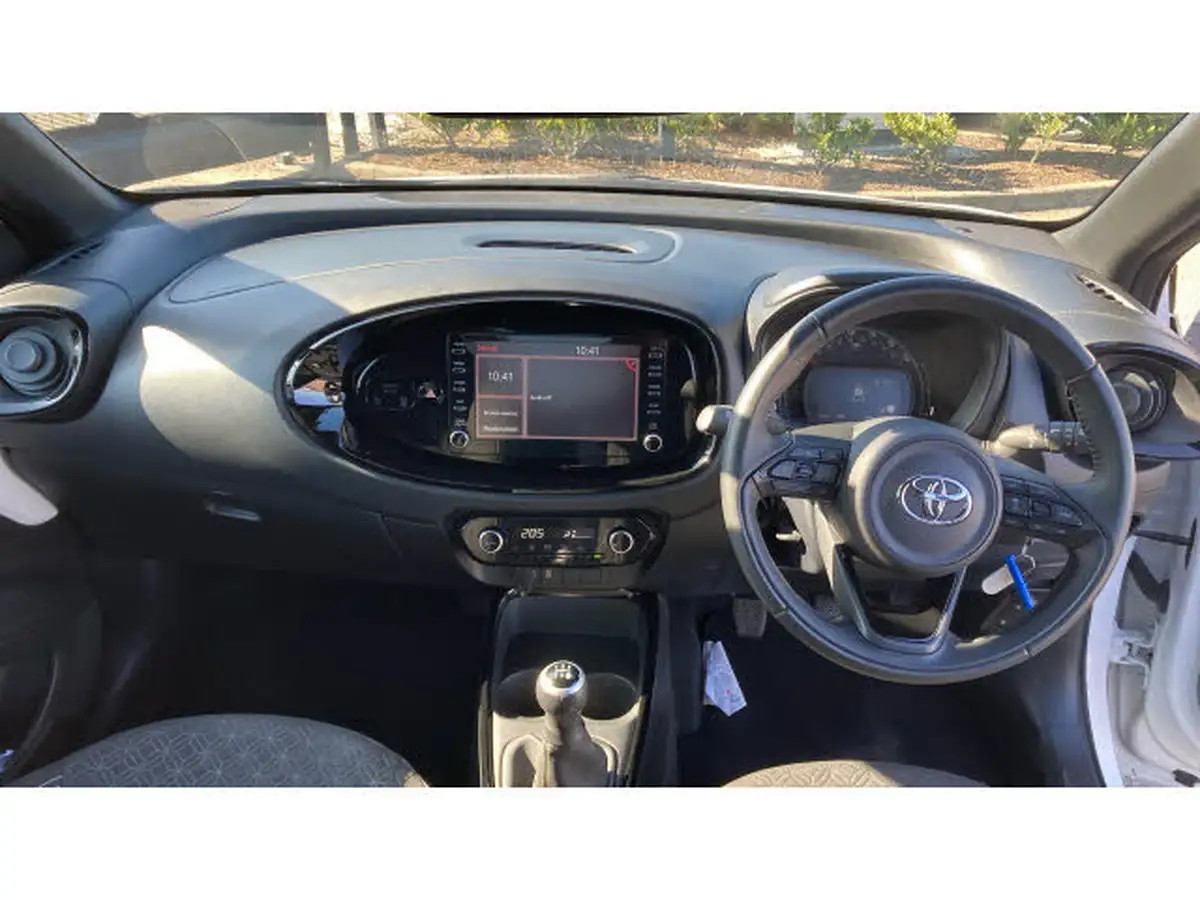 2023-toyota-aygo-x-10-vvt-i-edge-big-4